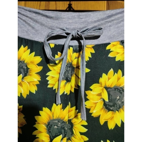 Sunflower print elastic waist casual pants size 3X - Picture 2 of 10
